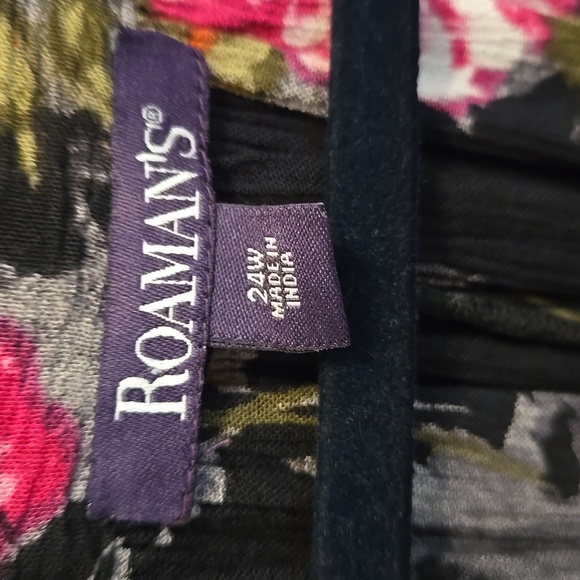 Roaman's Black Floral Button-Down Short Sleeve Shirt - Picture 2 of 9